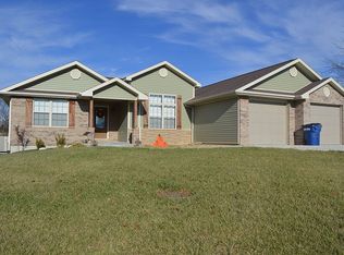 11185 Ridge Fork Dr, Holts Summit, MO 65043