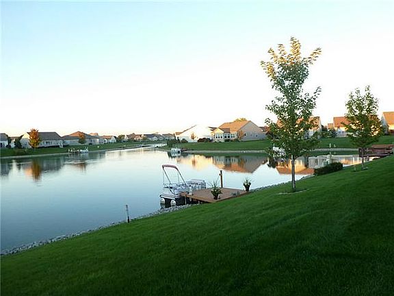 3rd image of 4828 Port Dr