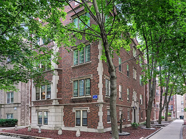 818-20 Forest Ave. — Photo 2