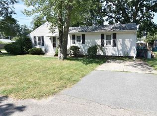 134 Monroe St, Warwick, RI 02888