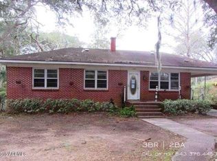 1702 Camellia Rd, Beaufort, SC 29902