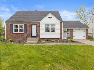 75 Meaford Rd, Cheektowaga, NY, 14215