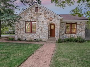 802 N Llano St, Fredericksburg, TX 78624