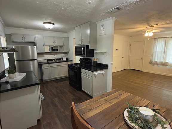 3rd image of 3131 Pinetucky Rd N