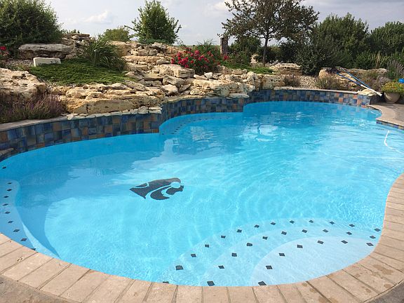 2nd image of 3721 Hawthorne Woods Cir