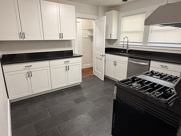 2nd image of 254 Auburndale Ave #252