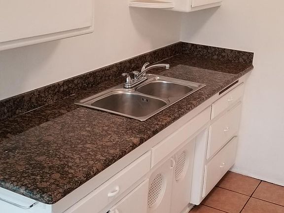 5th image of 809 S Osage Ave #F