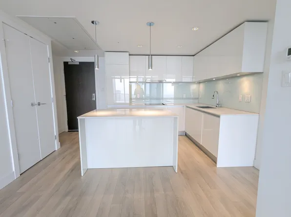 1122 3rd St SE #2601, Calgary, AB T2G 1H7