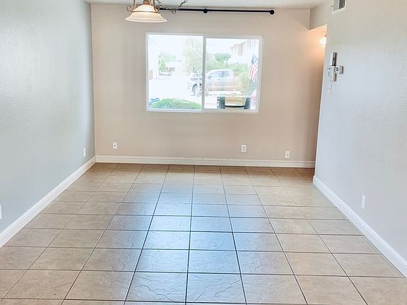 3rd image of 633 Camino Floretta NW