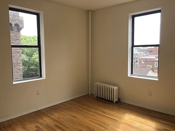 4th image of 3252 33rd St APT D2