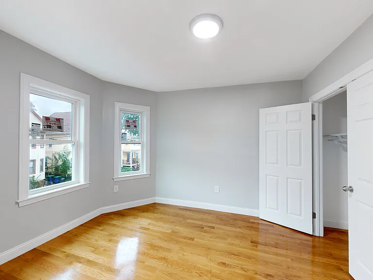 22 Glendale Ave #1 — Photo 1