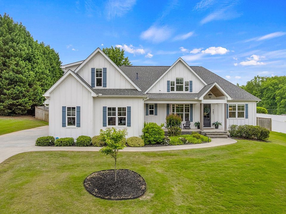1st image of 741 Brookdale Dr