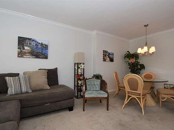 5th image of 3333 NE 34th Street #220