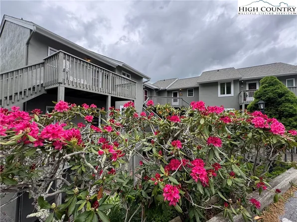 367 Skyleaf Drive #D-5, Sugar Mountain, NC 28604