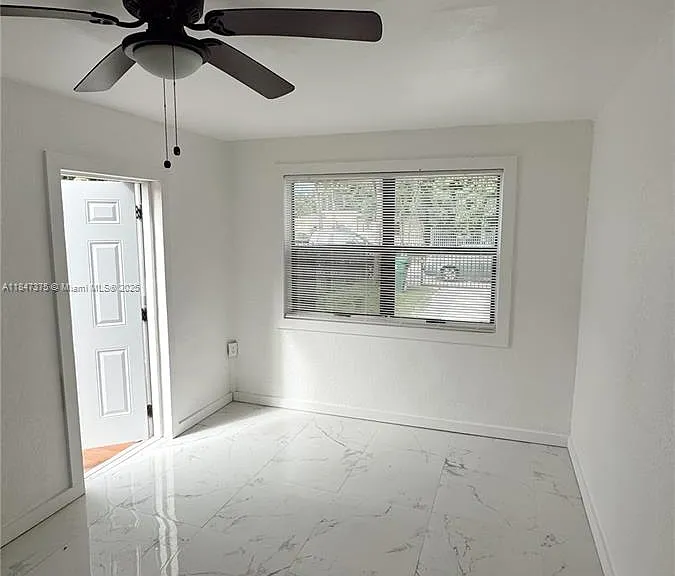 460 NW 109th St #STUDIO — Photo 6