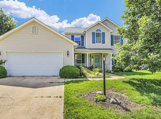 709 Indigo Dr, Savoy, IL 61874