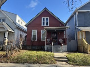 2760 N Booth St, Milwaukee, WI 53212