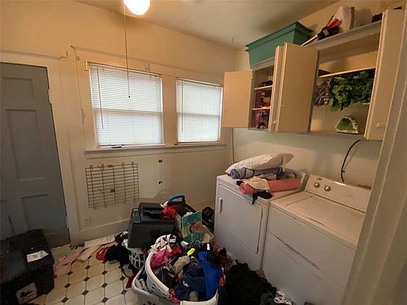 4th image of 501 W Moore St