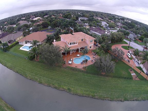 5th image of 16421 SW 84th Ct