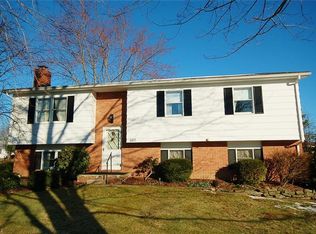 367 Orchard Ln, Cortland, OH