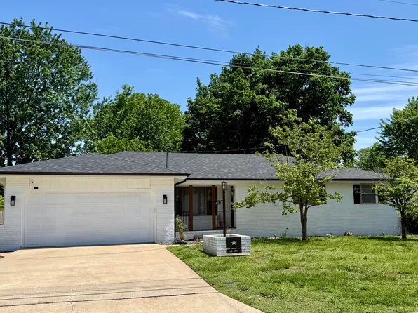 2474 S Virginia Avenue, Springfield, MO 65807