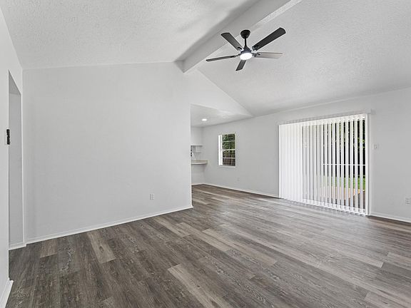 4th image of 5403 Tavenor Ln