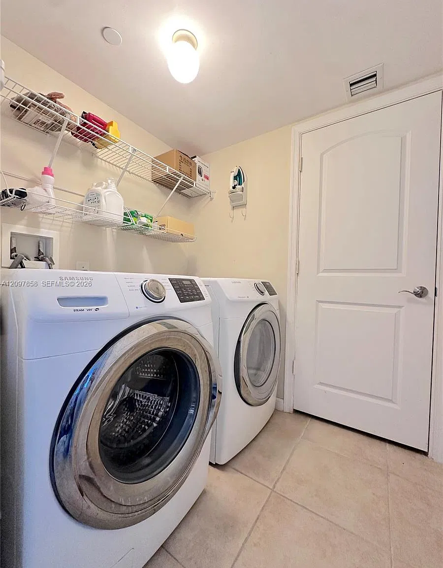 2 bed, 1286 sqft, $3,400 — Photo 2