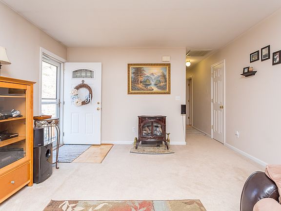 2nd image of 13 Jennings Dr