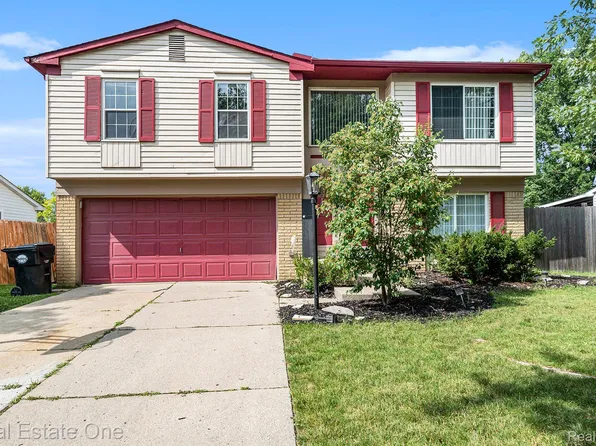 22212 Derby Rd, Woodhaven, MI 48183