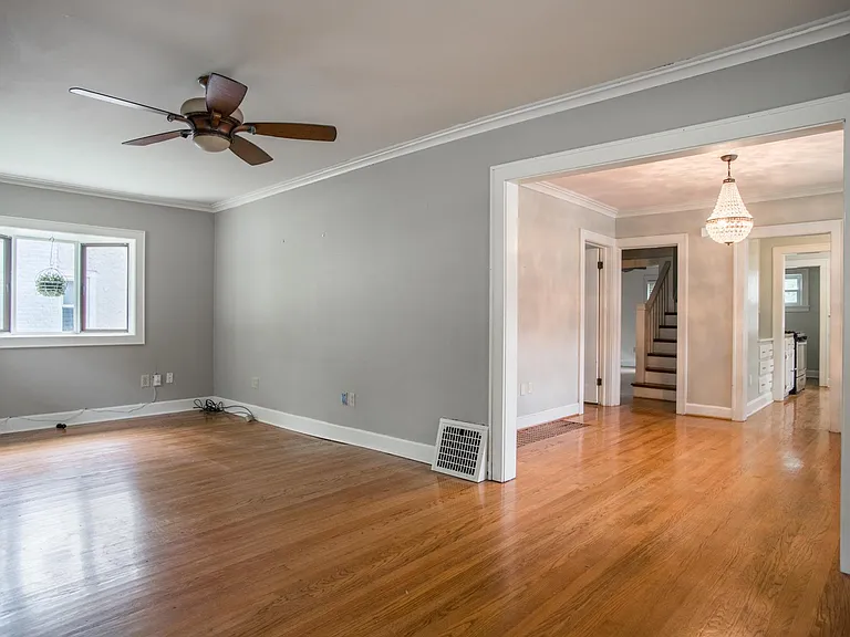 6420 Oak St — Photo 27