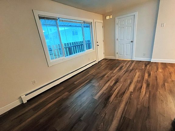 4th image of 719 Bragaw St APT 5