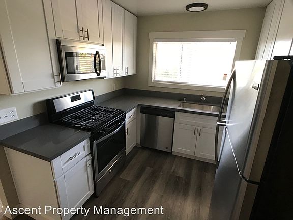 3rd image of 594 Graves Ave APT 8