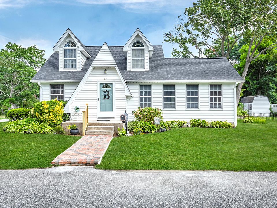 1st image of 21 Pilgrim Ave