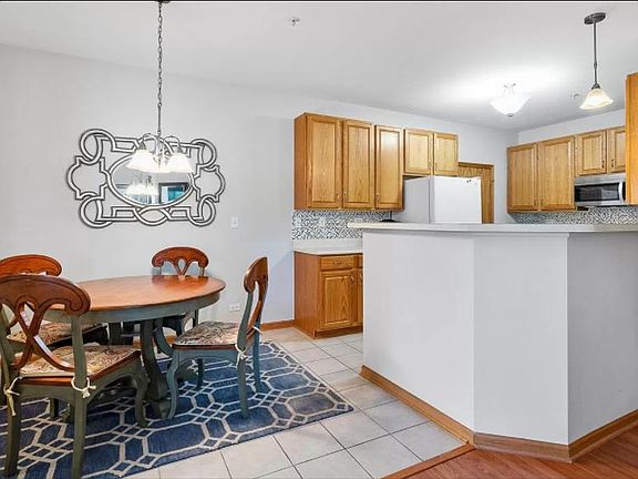 4th image of 2123 Vanderbilt Dr #0