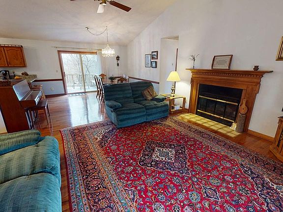4th image of 1776 Seven Oaks Dr