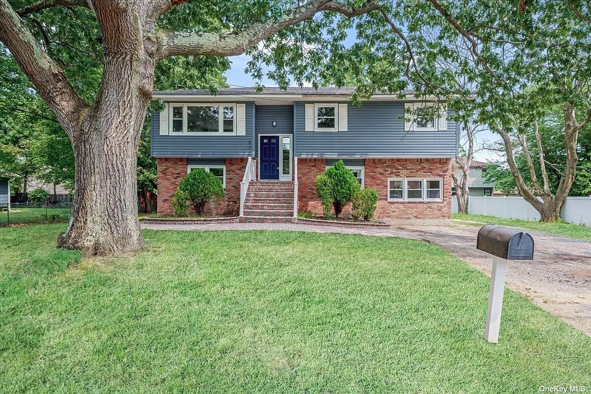 21 S 32nd Street, Wyandanch, NY 11798 Zillow