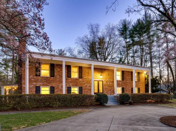 9621 Atwood Rd, Vienna, VA 22182