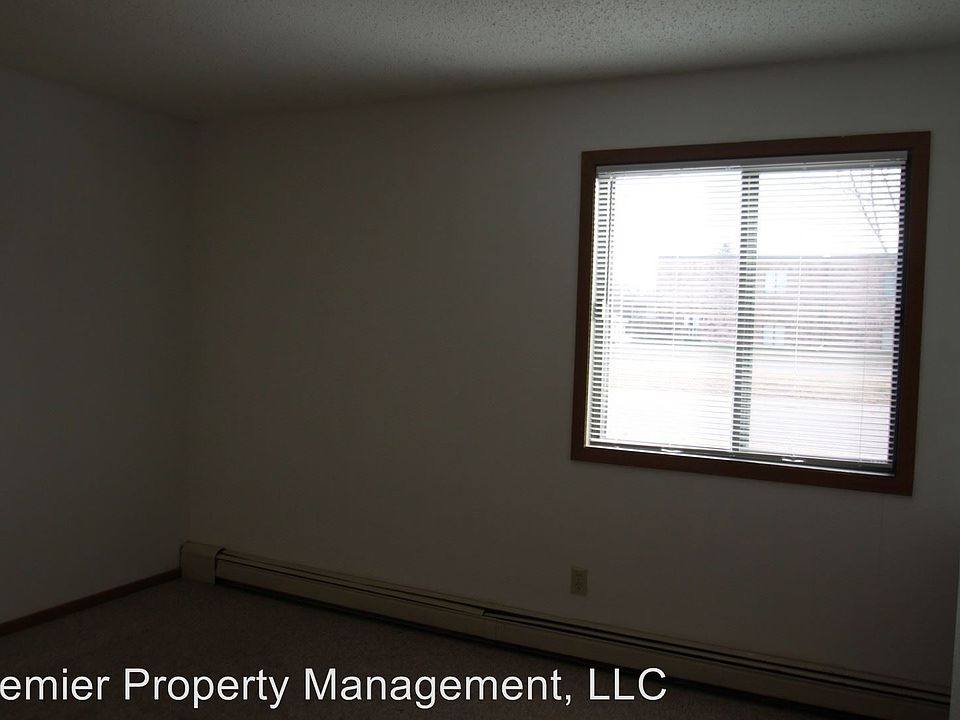 2nd image of 110 10th Ave SE APT 101