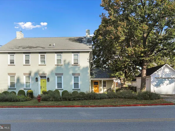 31 E Water St, Smithsburg, MD 21783