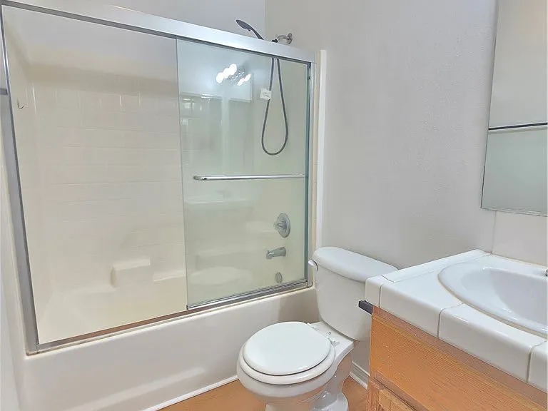 9300 Holly Ave #3 — Photo 15