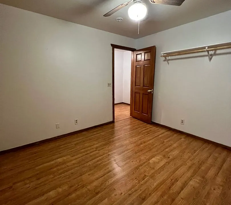 329 Hilltop Ct
