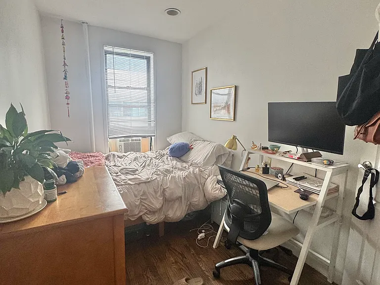 338 E 65th St #24 — Photo 6