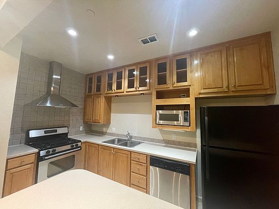 4th image of 431 Harriet Ln