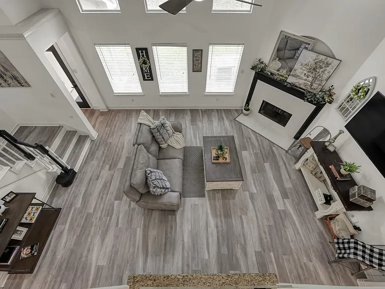 3215 Canterbury Ln — Photo 17