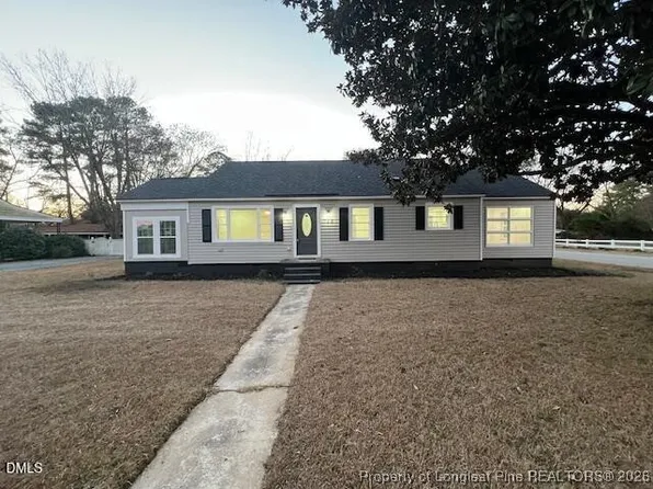 711 Memorial Ave, Dunn, NC 28334