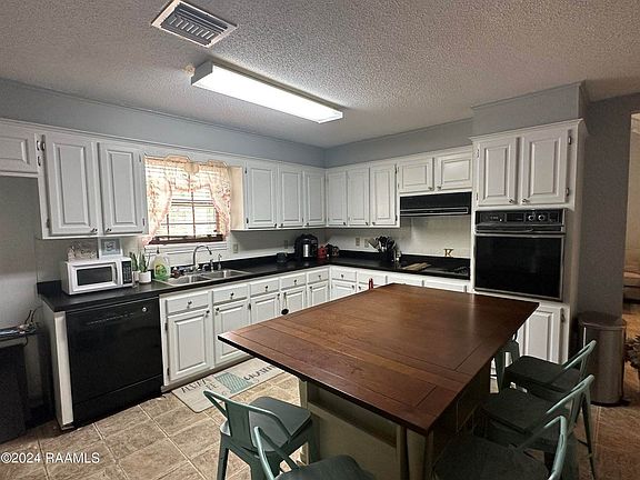 3rd image of 177 Country Village Dr