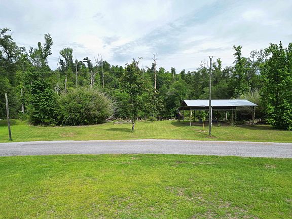 5th image of 20747 NW Chipola Hts