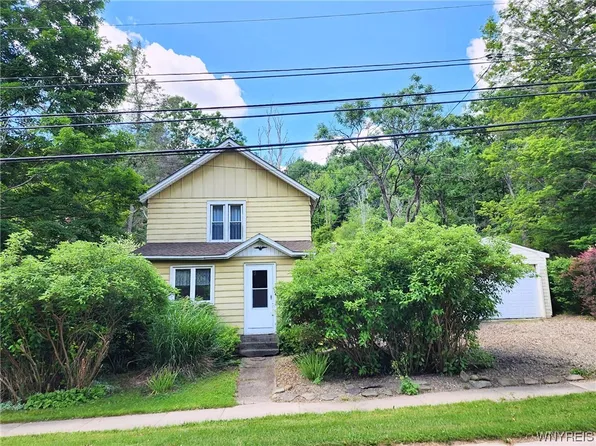 158 N Main St, Cattaraugus, NY 14719