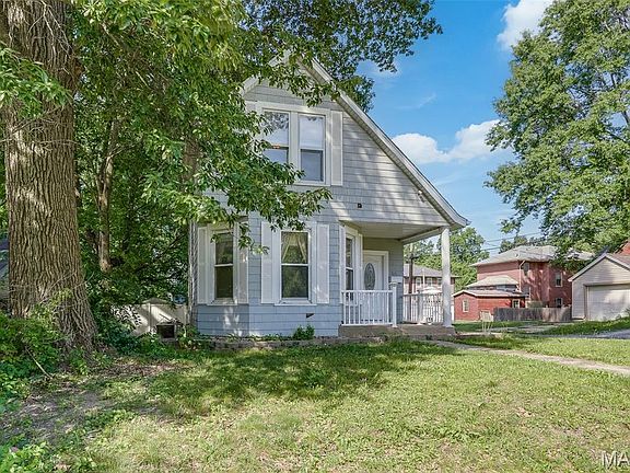 3rd image of 315 N Virginia Ave