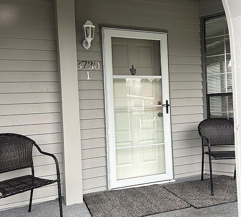 Another view of porch